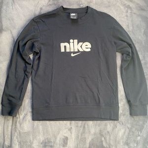 NIKE black long sleeve shirt
